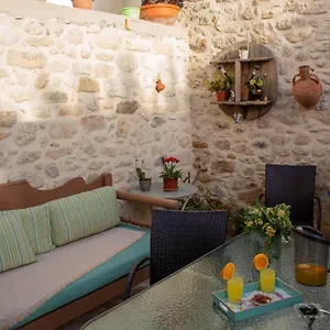 https://ariadnis-house.rethymnohotels.net