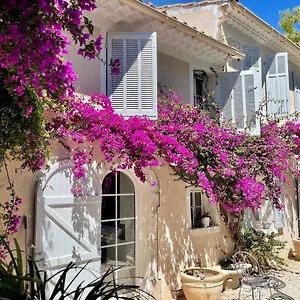 https://chambre-dhtes-louer-dans-une-maison-de-matre-du-xviie-sicle.fr-provencehotel.com