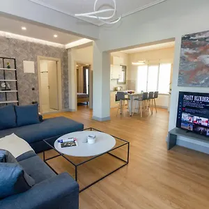 https://heraklion-chic-and-minimalistic-apartment-with-sea-view.rethymnohotels.net
